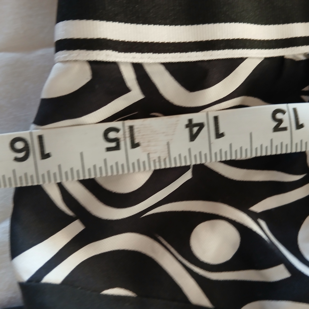 White House Black Market Black and White Floral Maxi Dress - Picture 5 of 9